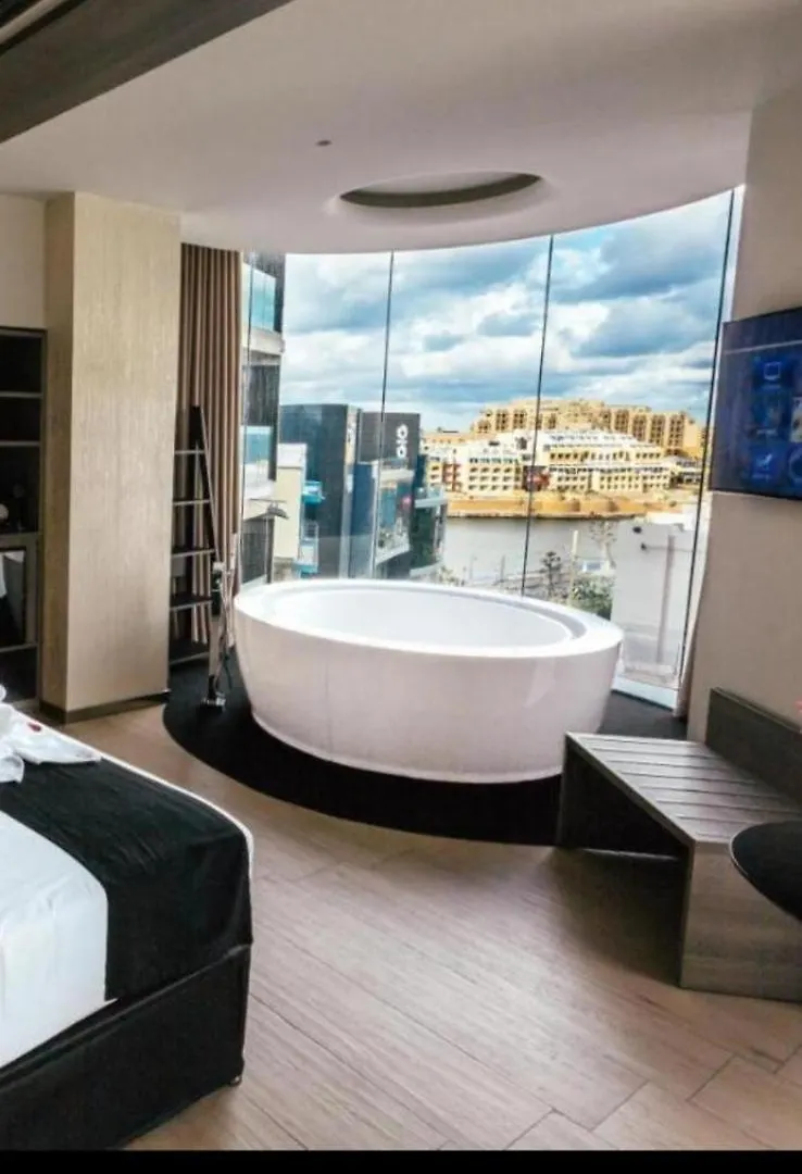 Regal Getaways Designer Apartment Zabbar Malta